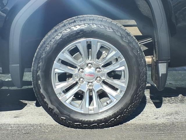 2020 GMC Sierra 1500 4WD Denali Crew Cab with MultiPro Tailgate, Technology, Driver Alert, Bose Premium, Chrome Assist Steps 52,970 Miles