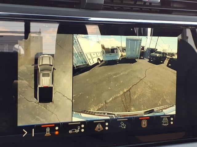 2026 GMC Sierra 1500 4WD AT4 Crew Cab with AT4 Premium, AT4 Preferred, Technology, Power Sunroof, Ventilated/Heated Front Seats, 13.4" Premium GMC Infotainment with Google Built-In, and GMC Pro Safety
