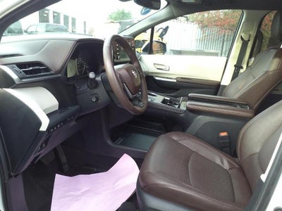 2023 Toyota Sienna AWD Hybrid Platinum 30,125 Miles