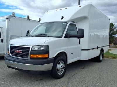 2023 GMC Savana Cutaway 3500 RWD Convenience and Power Convenience 30,303 Miles