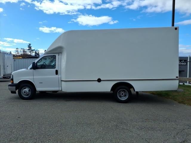 2023 GMC Savana Cutaway 3500 RWD Convenience and Power Convenience 30,303 Miles
