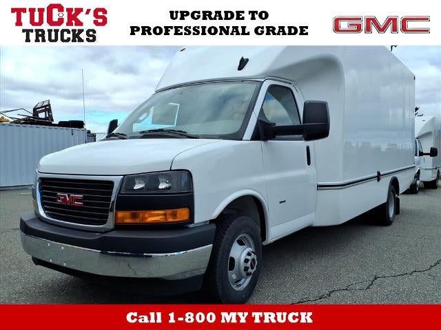 2025 GMC Savana Cutaway 3500 RWD 3500 with Unicell Fiberglas Body, Dual Rear Wheels, Power Convenience, Convenience, Theft Deterrent, Chrome Appearance, 120-Volt Power Outlet, and Rear Vision Camera