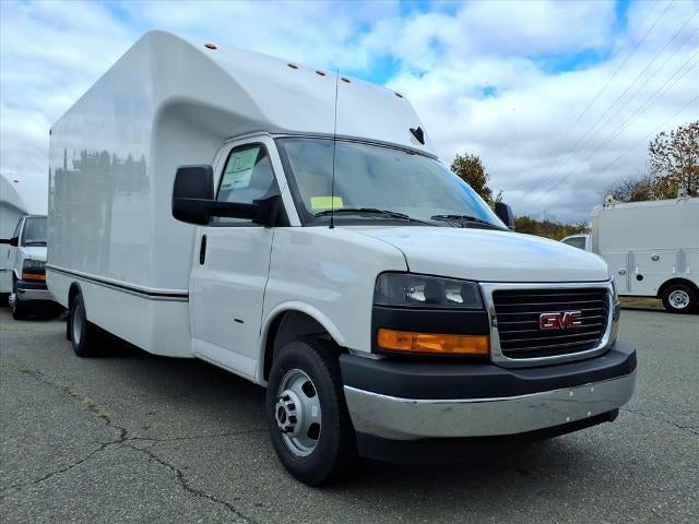 2025 GMC Savana Cutaway 3500 RWD 3500 with Unicell Fiberglas Body, Dual Rear Wheels, Power Convenience, Convenience, Theft Deterrent, Chrome Appearance, 120-Volt Power Outlet, and Rear Vision Camera