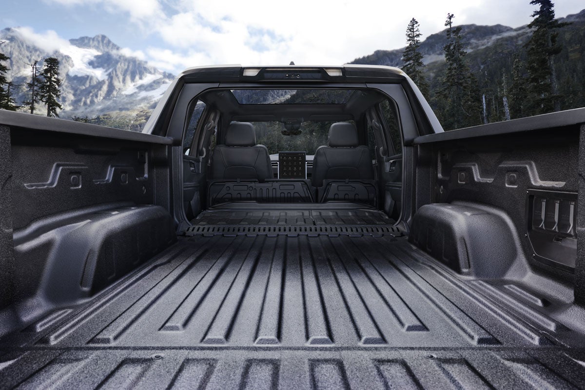 Tuck's Trucks GMC in Hudson MA